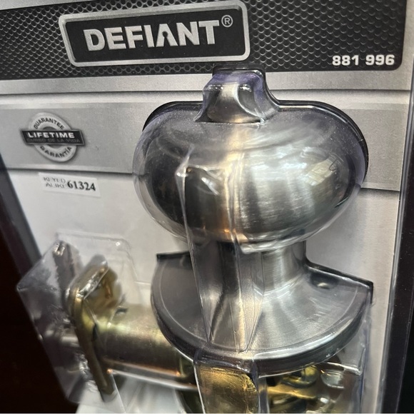 Defiant Keyed Entry Door Knob "Hartford Collection" 4 way Latch #881 996, new - Picture 5 of 6